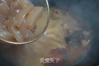 魔芋烧鸡翅尖的做法步骤：10