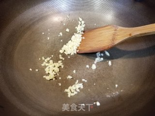 豆豉鲮鱼炒芥兰的做法步骤：3