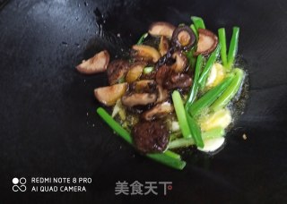 香菇烧豆腐的做法步骤：5