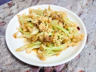 豆瓣酱肉片炒花菜的做法步骤：7