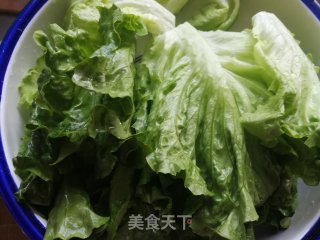 蒜蓉红椒浇生菜的做法步骤：2