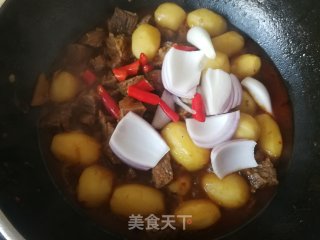 小土豆炖牛腩的做法步骤：17