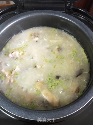 香菇豌豆滑鸡粥的做法步骤：6