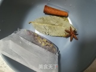 香芹拌牛肉的做法步骤：3