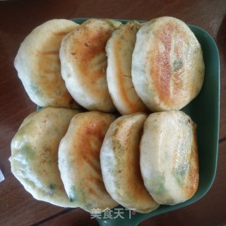 韭菜鸡蛋发面小饼的做法步骤：12