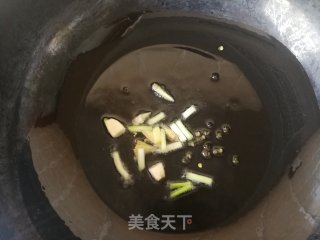 洋葱木耳炒莴笋的做法步骤：4