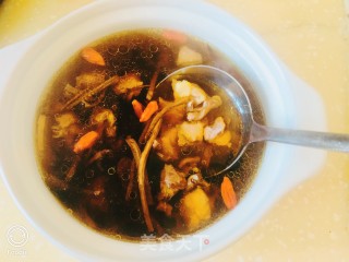 土鸡茶树菇隔水蒸汤的做法步骤：10