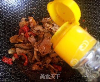 肉烧腐竹的做法步骤：8