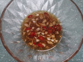 清爽解腻开胃菜——凉拌银耳的做法步骤：6