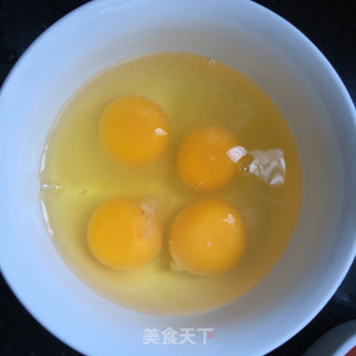 菜椒番茄炒蛋的做法步骤：4