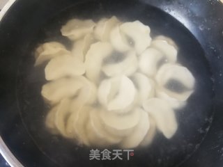 槐花杏鲍菇蛋饺的做法步骤：25