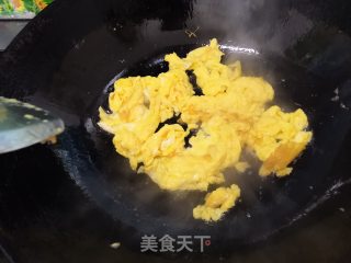 大葱鸡蛋炒饭的做法步骤：2