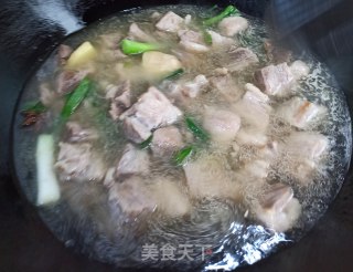 咖喱土豆牛腩的做法步骤：5