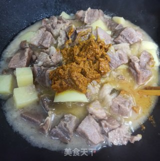 咖喱土豆牛腩的做法步骤：9