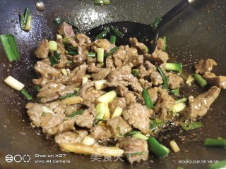 大蒜炒牛肉的做法步骤：3