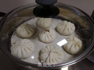 牛肉胡萝卜包子的做法步骤：10