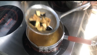 酱烧茄子的做法步骤：2