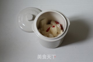 银耳雪梨汤的做法步骤：3