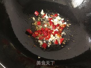 胡萝卜尖椒炒鸡丁的做法步骤：7