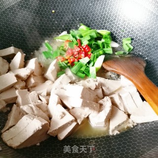 牛肉末烧豆腐的做法步骤：6