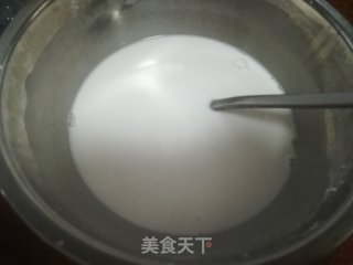 街头小吃——自制鲜虾肉末肠粉的做法步骤：1