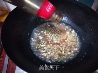 街头小吃——自制鲜虾肉末肠粉的做法步骤：12