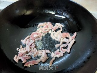 蒜黄炒肉丝的做法步骤：4