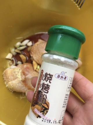 炸鸡腿的做法步骤：7