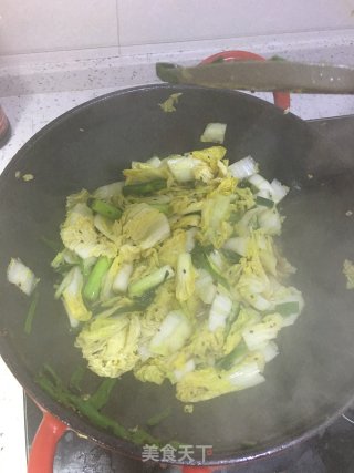 娃娃菜炒豆腐泡的做法步骤：6