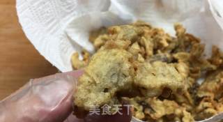 口感香酥，制作简单的炸蘑菇，比炸肉好吃多了，营养还丰富哦的做法步骤：10