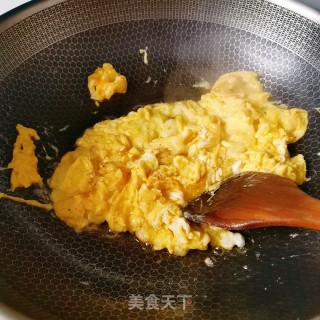 豌豆炒鸡蛋的做法步骤：7