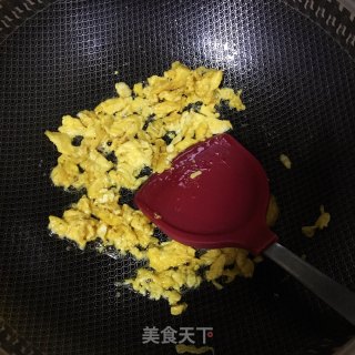 老干妈火腿炒饭的做法步骤：3