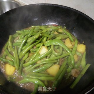 五花肉炖土豆芸豆的做法步骤：8