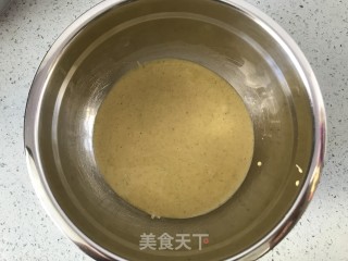 黑芝麻核桃蛋糕卷的做法步骤：5