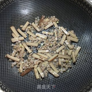 豆干木耳炒芹菜的做法步骤：7