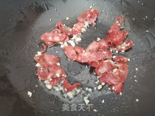 荷兰豆炒腊肠的做法步骤：6