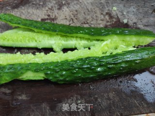 5分钟快手菜，凉拌黄瓜的做法步骤：1