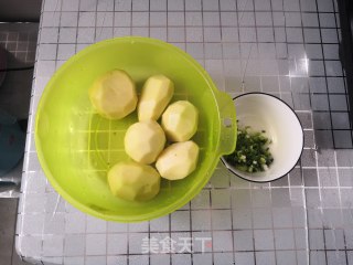 可零食可主食的炸土豆泥的做法步骤：1