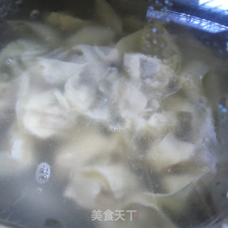 紫菜虾仁鲜肉馄饨的做法步骤：12