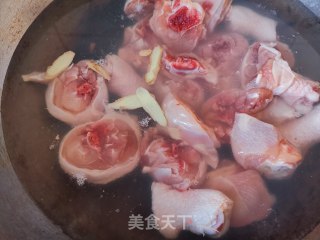 黄焖鸡米饭的做法步骤：2