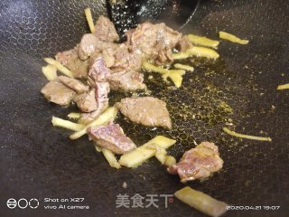 牛肉豆腐炖萝卜的做法步骤：4