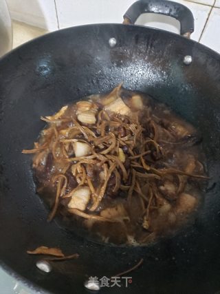 茶树菇烧五花肉的做法步骤：7