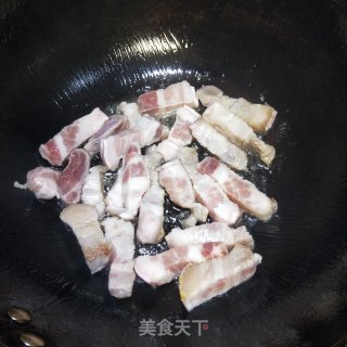 茨菇焖五花肉的做法步骤：3