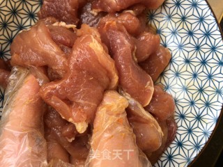 “肉菜”干炸里脊的做法步骤：8