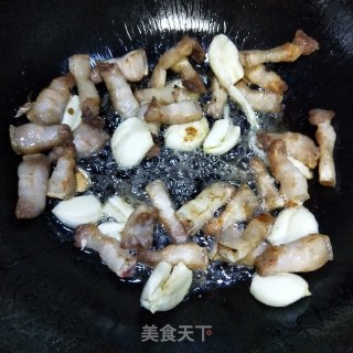 豆豉青椒炒五花肉的做法步骤：7