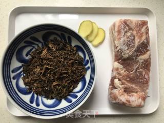 梅干菜烧肉的做法步骤：1