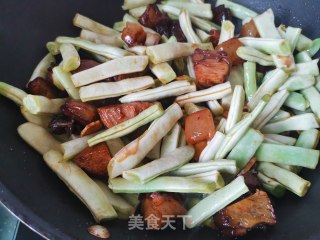 腌肉炖豆角的做法步骤：7