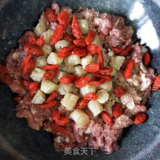 瑶柱枸杞肉末汤的做法步骤：5