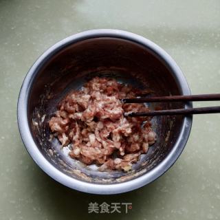 丝瓜肉丸汤的做法步骤：2