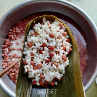 红豆蜜枣豆沙粽的做法步骤：6